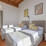 Guesthost Apartment *