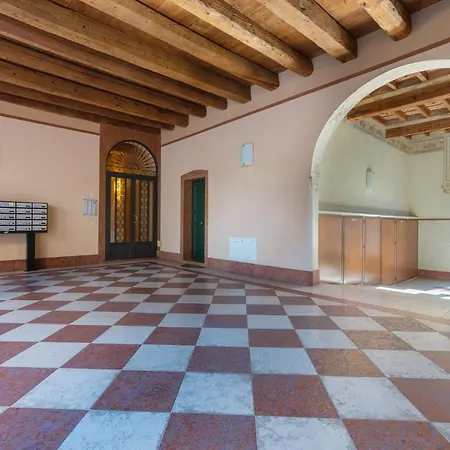 Guesthost Apartment